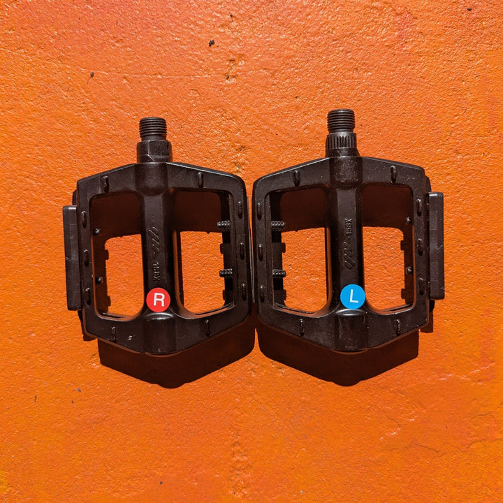 gt bicycle pedals eBike - Metal - Style 2 21mm (including pins) Width 95mm (from crank face) These pedals have molded pins which give adequate grip without being too aggressive GT PC BMX Pedals -